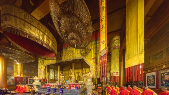 峨眉山金頂彌陀殿內