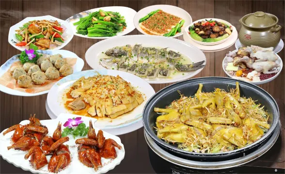  紅燒霹靂香茅乳鴿宴