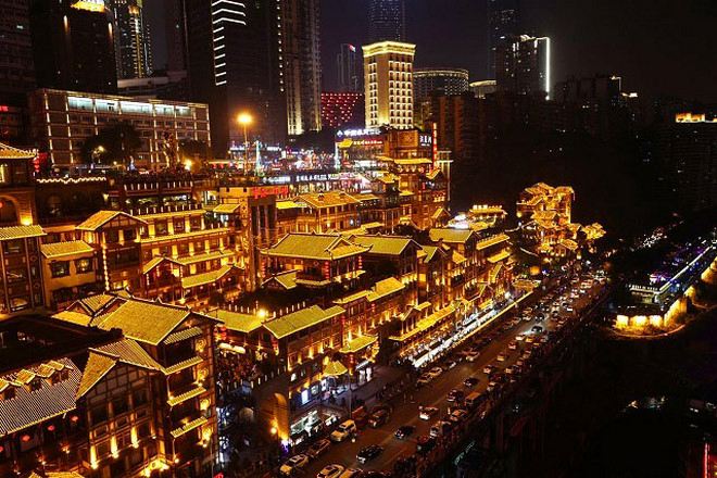 洪崖洞吊腳樓夜景