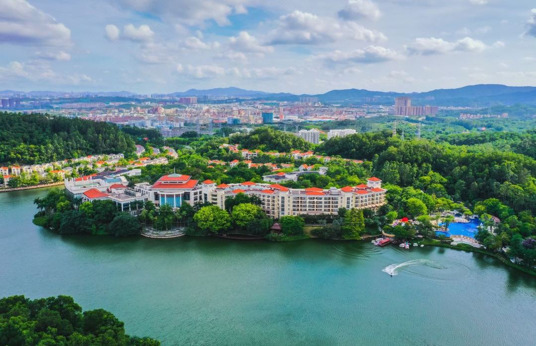 塘廈三正半山溫泉酒店