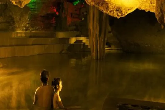 英德奇洞溫泉度假村(主樓客房)