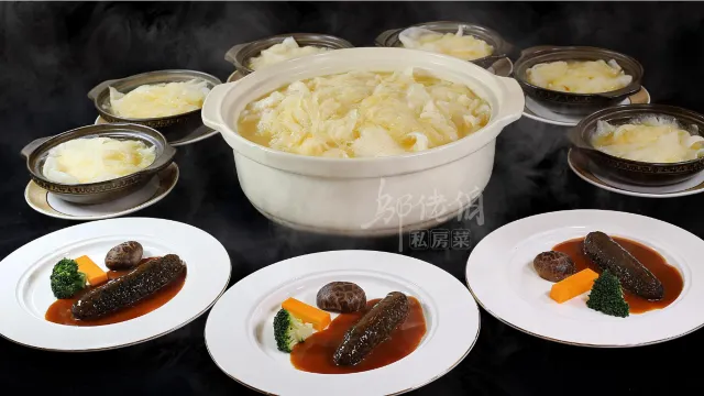 68兩濃湯雞煲翅+花菇扣海參(位上)