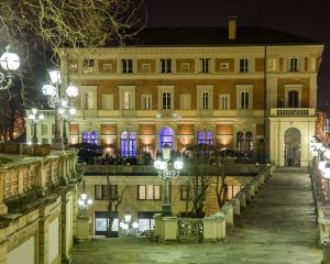 香港-博洛尼亞自由行 法國航空公司+博洛尼亞珀緹西酒店