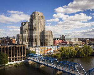 香港-大急流城自由行 美國達美航空公司+大急流城市區萬怡酒店