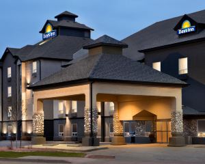 香港-里賈納自由行 香港航空公司+里賈納戴斯酒店