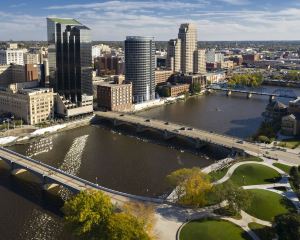 香港-大急流城自由行 美國聯合航空公司+大急流城市區萬怡酒店