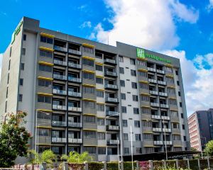 香港-莫爾茲比港自由行 國泰航空公司+泊特莫爾斯比港套房酒店