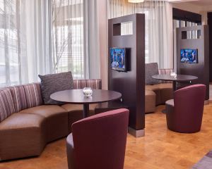 香港-聖路易斯自由行 美國聯合航空公司+聖路易斯市中心西萬怡酒店