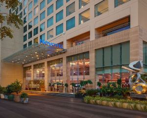 香港-艾哈邁達巴德自由行 阿聯酋國際航空公司+阿美達巴德諾富特酒店