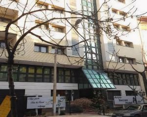 香港-設拉子自由行 阿聯酋國際航空公司+艾友巴贊設拉子酒店