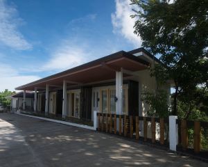 香港-卡加延德奧羅自由行 國泰航空公司+奧特拉風山度假村 - 僅供成人入住