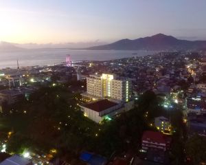 香港-萬鴉老自由行 印尼嘉魯達航空+美娜多巨港半島酒店