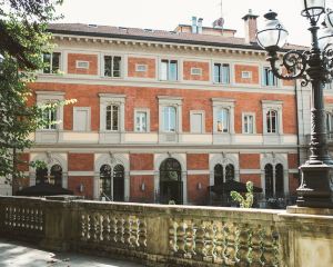 香港-博洛尼亞自由行 荷蘭皇家航空公司+博洛尼亞珀緹西酒店