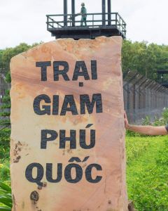 【南部觀光之旅: 護國寺＆魚露工廠】<大灣區航空> 富國島 4-7天 機票+玩樂套票