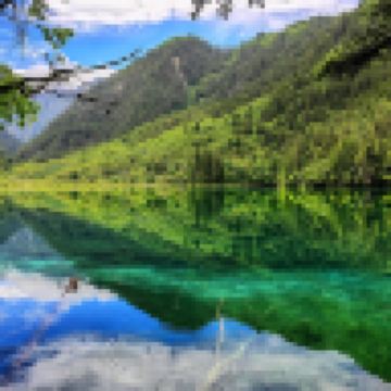 《九寨溝‧黃龍‧四姑娘山》醉美童話美景深度遊  九寨溝(童話世界)、黃龍(瑤池仙境)、東方阿爾卑斯山~四姑娘山、臥龍國家級自然保護區、都江堰、City Walk 漫遊成都繁華景象