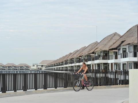 Golden Palm Tree Sepang 黃金棕櫊度假村