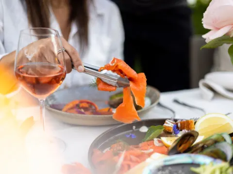 瓦爾特峰高原牧場享用豐富BBQ午餐