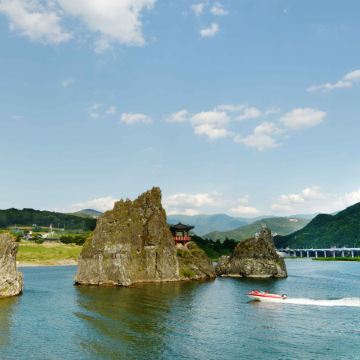 丹陽+寧越+首爾 6天賞景之旅 ※丹陽滿天下天空步道、榮州Museom村、忠州湖遊船體驗、「丹陽八景之首」島潭三峰、寧越十景之一 : 水墨畫之境「立石」、韓半島地形「仙岩村」、朝鮮五大宮殿「昌德宮」