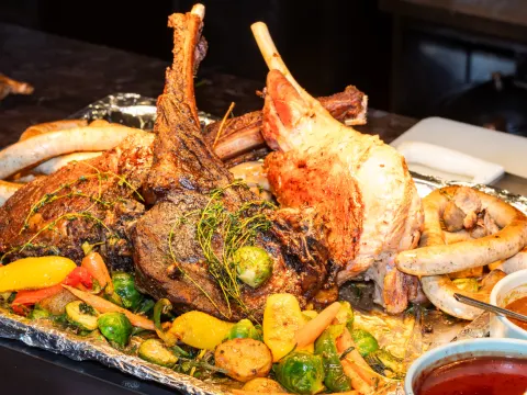 酒店豐盛海鮮自助餐