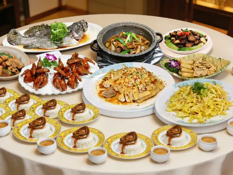 十五頭南非亁鮑撈飯(位上)+鮮人參燉海味肉汁湯(位上)