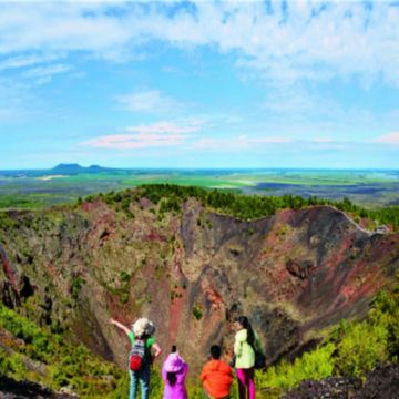 【《全港獨家》星空別墅宿泊體驗】漠河、阿里河、五大連池、哈爾濱 東北8天深度之旅 世界地質公園五大連池、神州北極漠河、阿里河百泉谷、相思谷森林蒸汽小火車、布蘇里北疆軍事要塞、敖魯古雅使鹿部落