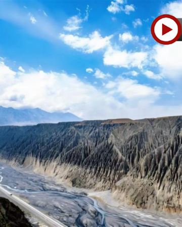 初春綻放‧漫遊北疆(烏魯木齊、吐魯番、精河)8天深度美景純玩團 賽里木湖、獨山子大峽谷、庫木塔格沙漠、吐峪溝、天山天池、野馬古生態園、火焰山、坎兒井、交河故城、國際大巴扎