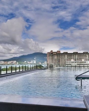 台北+八里 秘景深遊5天 【國際品牌】1晚八里福朋喜來登酒店(尊享私人溫泉池)、十三行博物館、八里婚紗廣場、觀音山、天文科學教育館、圓山森林方舟