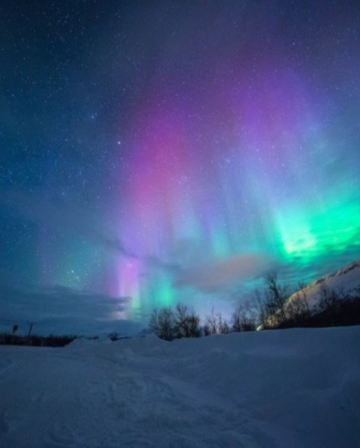 新春北歐《追蹤北極光、玻璃酒店、破冰船》11天珍貴之旅
芬蘭（赫爾辛基、羅凡尼米、凱米、拉努阿）、瑞典（斯德哥爾摩）、挪威（奧斯陸）、丹麥（哥本哈根）