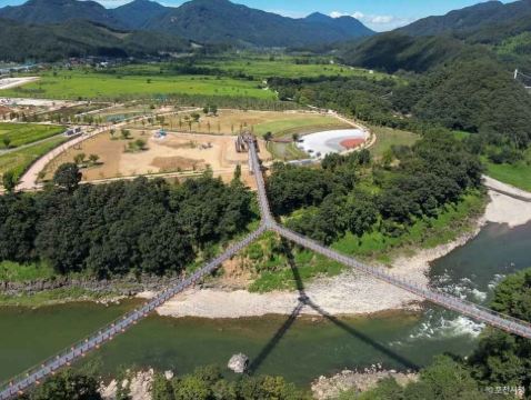 京畿道+首爾6天遊玩之旅 ※【京畿道人氣景點】抱川香草島樂園、坡州DMZ非武裝地帶、漢灘江Y型懸索吊橋 +鴿子囊瀑布、水原Starfield星空圖書館2.0、傳統汗蒸幕體驗、恩平韓屋村