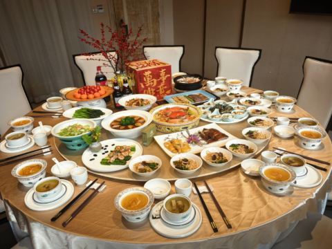 鮑魚魚翅海鮮餐	