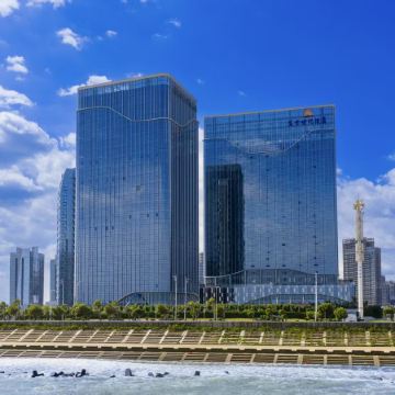 《東方夏威夷+璀璨天燈夜+高鐵》入住《2025年全新開業》汕頭東方世紀酒店(約500呎海景客房) 潮遊古城、國家 4A 級風景區「南澳島」【金牌三寶宴】【獅頭鵝風味宴】潮州純玩加班3天團