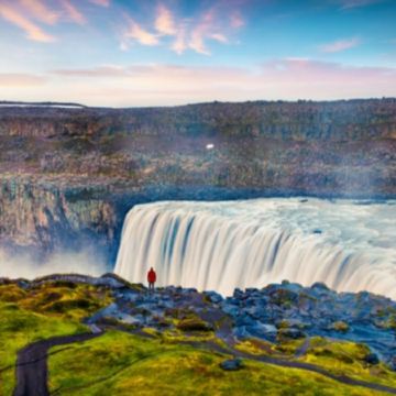 冰島10天深度自然探索之旅 雷克雅未克、藍湖、金環遊、胡薩維克、米湖區、阿克雷里、傑古沙龍冰河湖、大西洋觀鯨之旅