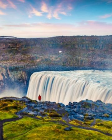 冰島10天深度自然探索之旅 雷克雅未克、藍湖、金環遊、胡薩維克、米湖區、阿克雷里、傑古沙龍冰河湖、大西洋觀鯨之旅