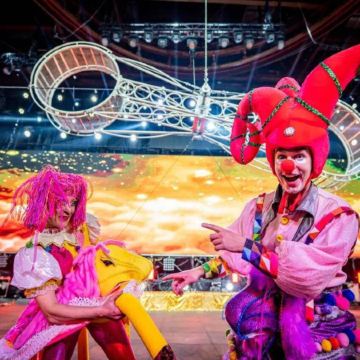 「融創國際大馬戲奇幻秘境」(重本包門票)品嚐【鮑魚佛跳牆棟企脆皮雞宴】【傳統非遺爬金山~廚娘秘制叉燒宴】廣州純玩2天團