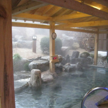 高城+束草+首爾6天賞景之旅 ※【雙重蟹宴】無限量任食東海名物紅蟹+藍絲帶認證食府~DeoDeo醬油蟹放題 ※尺山天然溫泉體驗、北韓領袖金日成別墅、DMZ統一瞭望塔、南怡島、加平海棠花鳥園