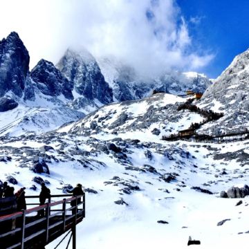【雲南秘境‧私家小包團】【免收旅行團服務費】雲南(昆明、大理、麗江、玉龍雪山)VIP小包團6天深度遊  玉龍雪山、《印象麗江》表演、麗江古城、納西家訪「做一天納西人」、石林風景區、大理古城、喜洲古鎮