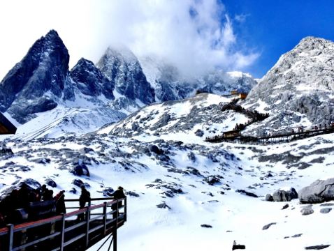 【雲南秘境‧私家小包團】【免收旅行團服務費】雲南(昆明、大理、麗江、玉龍雪山)VIP小包團6天深度遊  玉龍雪山、《印象麗江》表演、麗江古城、納西家訪「做一天納西人」、石林風景區、大理古城、喜洲古鎮