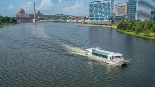 布城湖遊船體驗