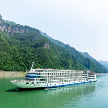 <26年9月21日首航下水>世紀夢想號(5樓江景露台房) 長江三峽、重慶、宜昌、荊州、武漢7天純玩團三峽大壩、三峽之巔、升船機、神女溪、《烽煙三國》表演、豐都小官山、楚王車馬陣、東湖水杉林、洪崖洞