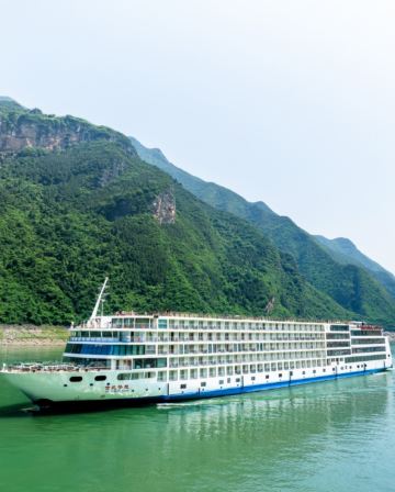 <26年9月21日首航下水>世紀夢想號(5樓江景露台房) 長江三峽、重慶、宜昌、荊州、武漢7天純玩團三峽大壩、三峽之巔、升船機、神女溪、《烽煙三國》表演、豐都小官山、楚王車馬陣、東湖水杉林、洪崖洞