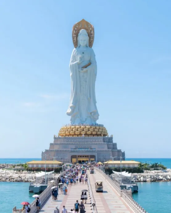 海南島(三亞)奢華度假、休閒半自由行4天之旅 【全程豪華國際品牌酒店、豪享酒店自助晚餐一次】、鳳凰嶺海誓山盟景區、南山文化旅遊區、鮮芒美食夜市、兩天自由活動