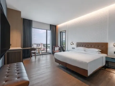 八里福朋喜來登酒店