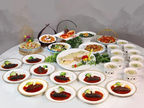 鮑汁扣海參(位上)+招牌翅湯花膠魚茸羹(位上)