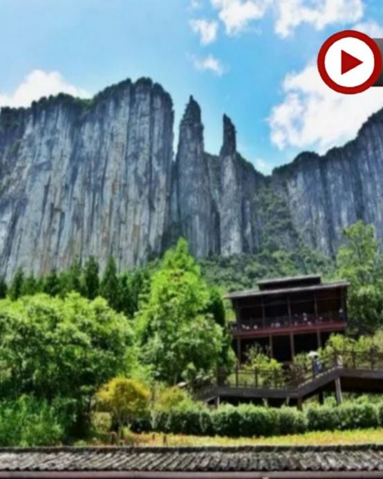皇牌湖北秘境‧恩施、神農架、宜昌、武漢 8天深度純玩高鐵團  恩施必打卡精華景觀：恩施大峽谷、巴東巫峽口、女兒城、神農架四大核心絕美景區：大九湖、神農頂、天燕、神農祭壇、三峽大壩升船機、三峽大家