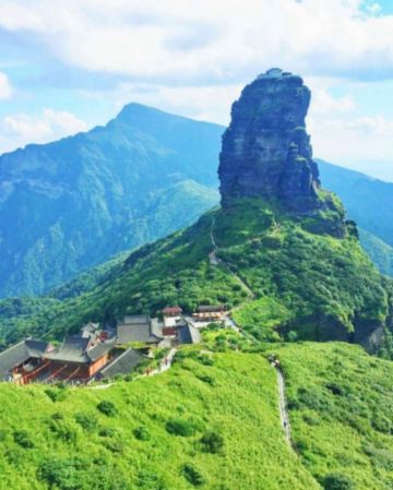 秘境黔行‧貴州 黃果樹大瀑布、梵淨山、西江千戶苗寨、荔波小七孔、萬峰林、萬峰湖遊船、織金洞、織金大峽谷、花江峽谷大橋觀景臺、甲秀樓夜景 8天深度純玩高鐵團