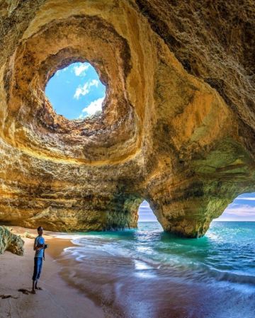 葡萄牙+卡塔爾(多哈)瑰麗色彩12天團 里斯本、阿茹達皇宮、奧比多斯古城、阿維羅乘摩里西羅彩船、波圖 、杜羅河、花地瑪、參觀貝納吉爾海蝕洞、地獄之口海蝕洞、多哈、KATARA文化村【優遊全包】