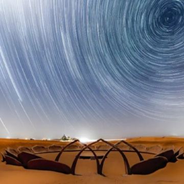 寧夏、內蒙古深度野奢住宿體驗8天之旅【入住1晚通湖草原七號星空帳篷+升級1晚隱世奢華銀川賀蘭安漠酒店】、四驅車三湖穿越(包航拍短片)、通湖草原(篝火晚會、小火車、觀星)