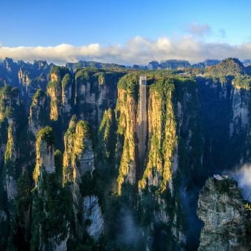 【🐰復活節限定🐣】張家界、鳳凰古城5天純玩高鐵團 張家界(天子山、袁家界、天門山、天門洞、百龍電梯、無人機航拍、黃石寨、寶峰湖、空中田園、土家民俗長攏宴)、鳳凰古城