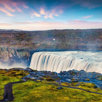 冰島10天深度自然探索之旅 雷克雅未克、藍湖、金環遊、胡薩維克、米湖區、阿克雷里、傑古沙龍冰河湖、大西洋觀鯨之旅【全包價】