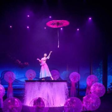 《佛山宋城~廣東千古情》明清仿古建築群「嶺南新天地」、順德~容桂時光「漁人碼頭」【順德巧手私房菜】【古法秘制~芝麻吊燒雞宴】佛山純玩2天團